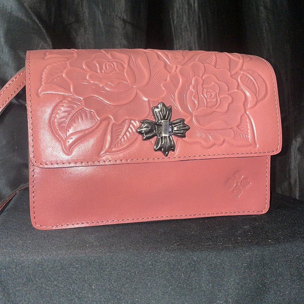 Patricia Nash Pink Italian Tooled NWT
Leather Consilina purse